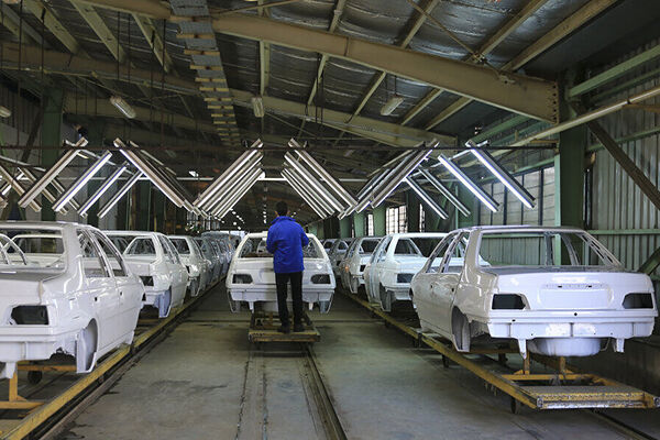 رشد ۳۰ درصدی تولید خودرو تا پایان تیرماه ۱۴۰۲/ تولید خودروی سنگین ۷۷ درصد رشد داشت